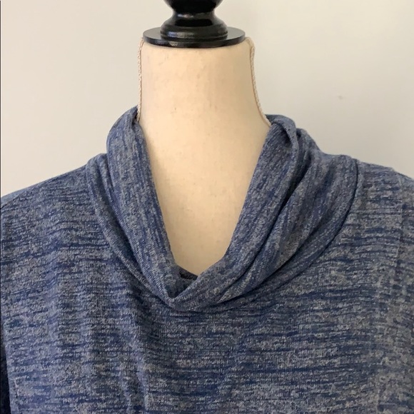 Comfortable pull over. - Picture 2 of 5